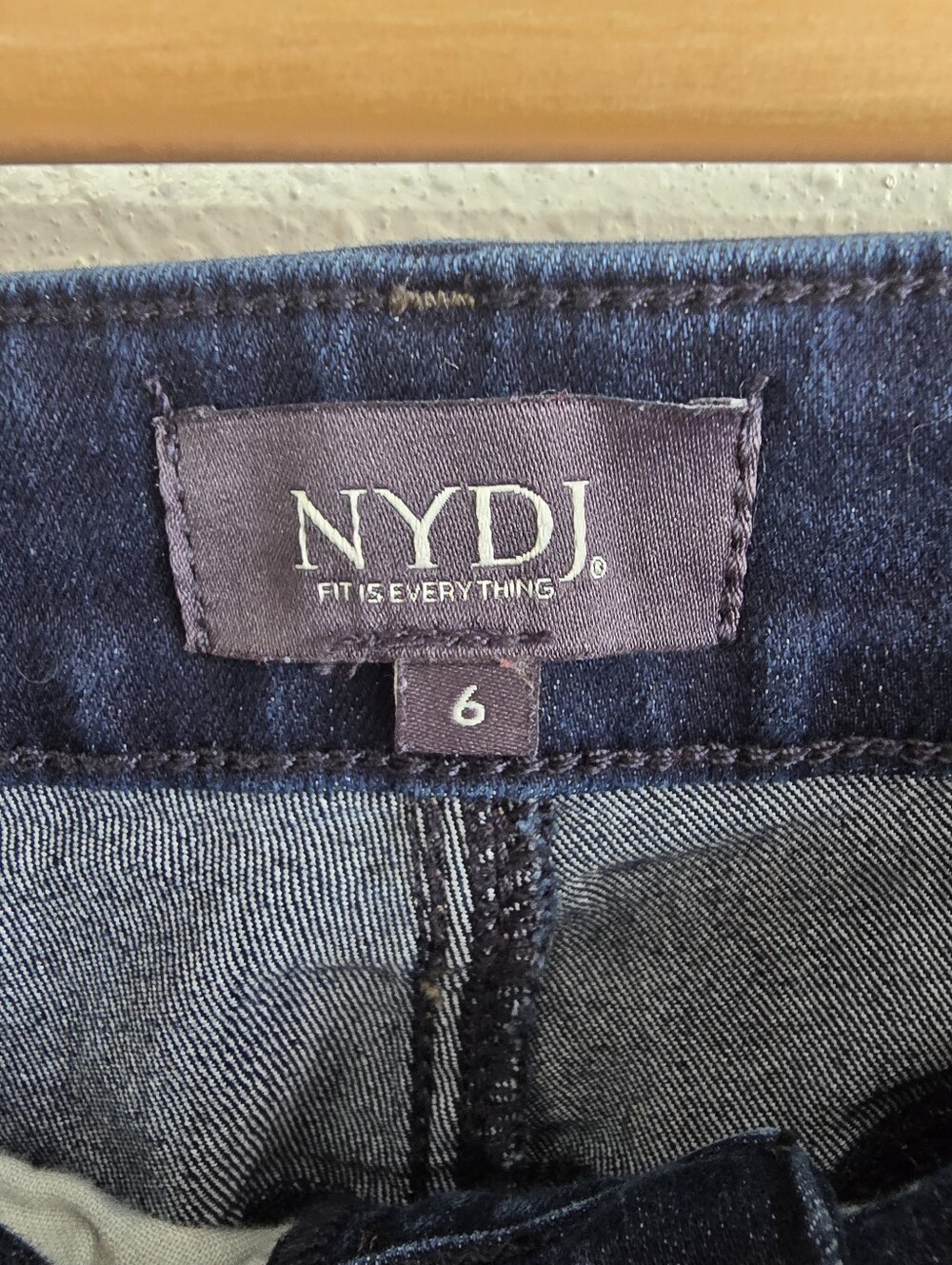NYDJ Lift Tuck Technology Dark Wash Trouser Wide Leg Jeans Size 6 - Picture 5 of 7